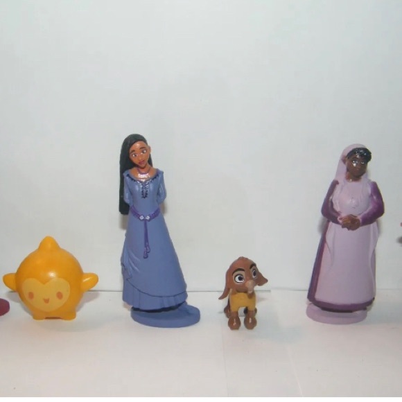 Wish Movie Deluxe Figure Set of 12 Toy Kit with 10 Figures - Picture 7 of 7